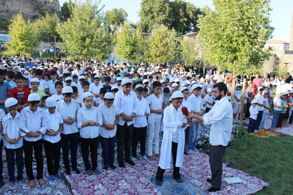 Çocuklara Yönelik Tarihi Mekanda Namaz Etkinliği