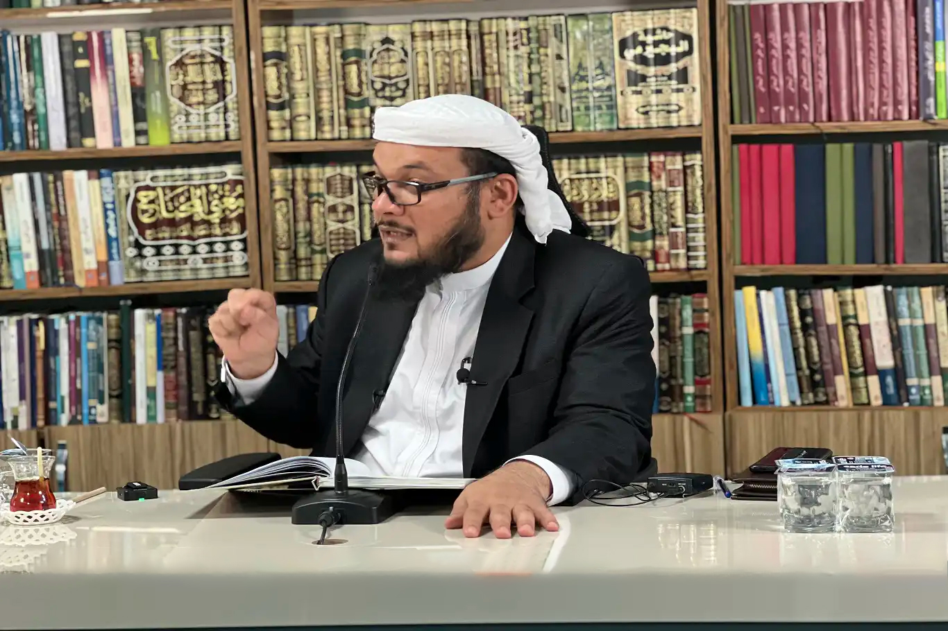 Yemenli Âlim Şeyh Lebib Necîb’in Fıkıh Dersleri Diyarbakır’da Başladı
