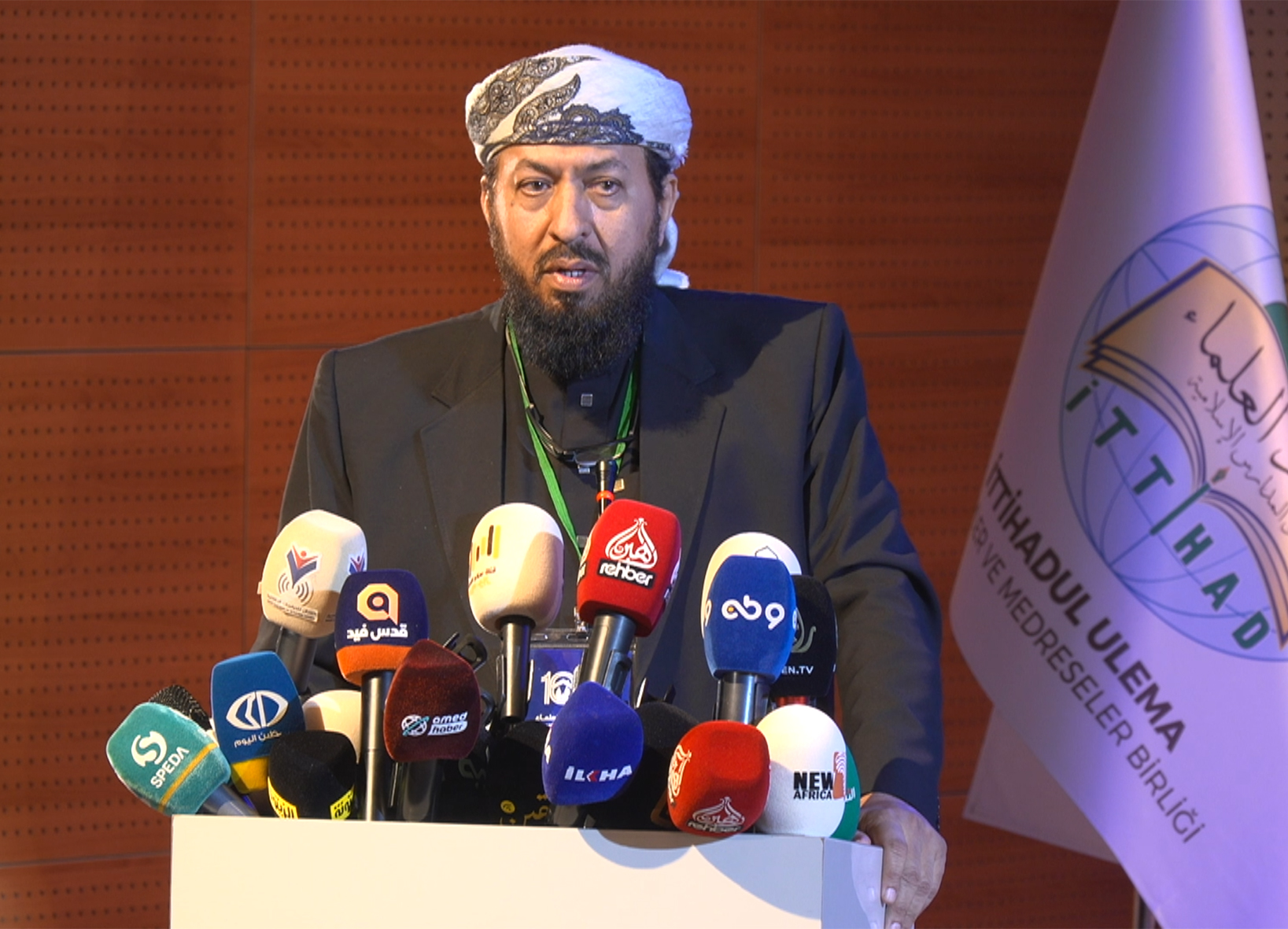 Dr. Abdullah Ez-Zindani: Mü'min Üç Yer Hariç Her Yerde İzzetlidir