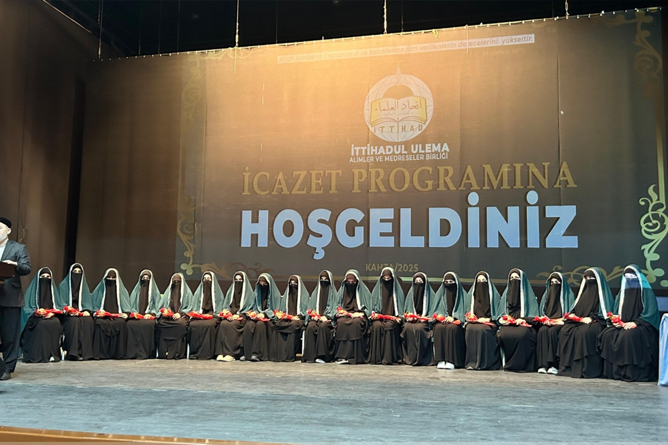 Kahta’da Medrese Eğitimini Tamamlayan 25 Kız Öğrencimiz İcazet Aldı